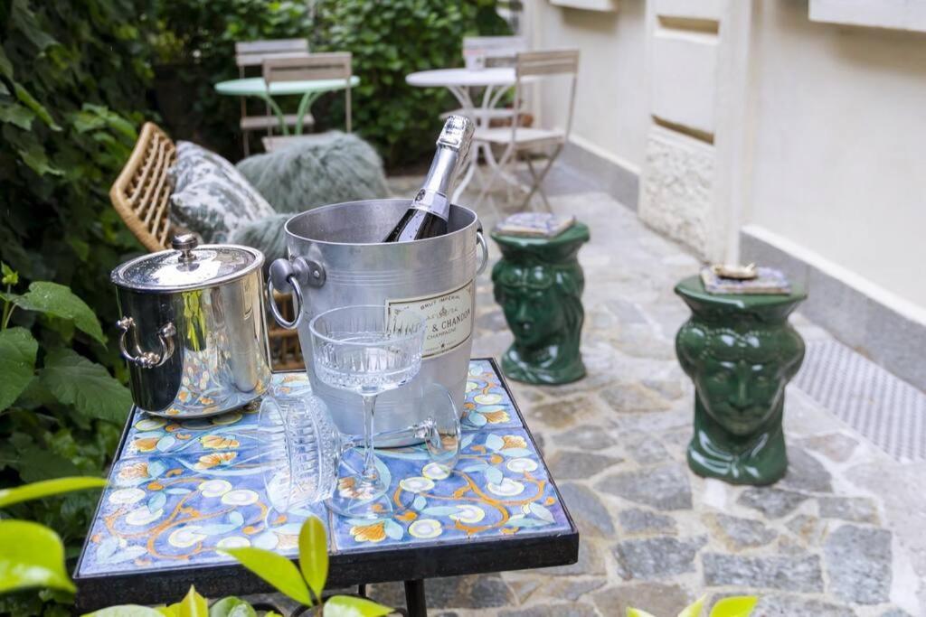Luxury Bohemian Suite With Private Garden In Milán Exterior foto