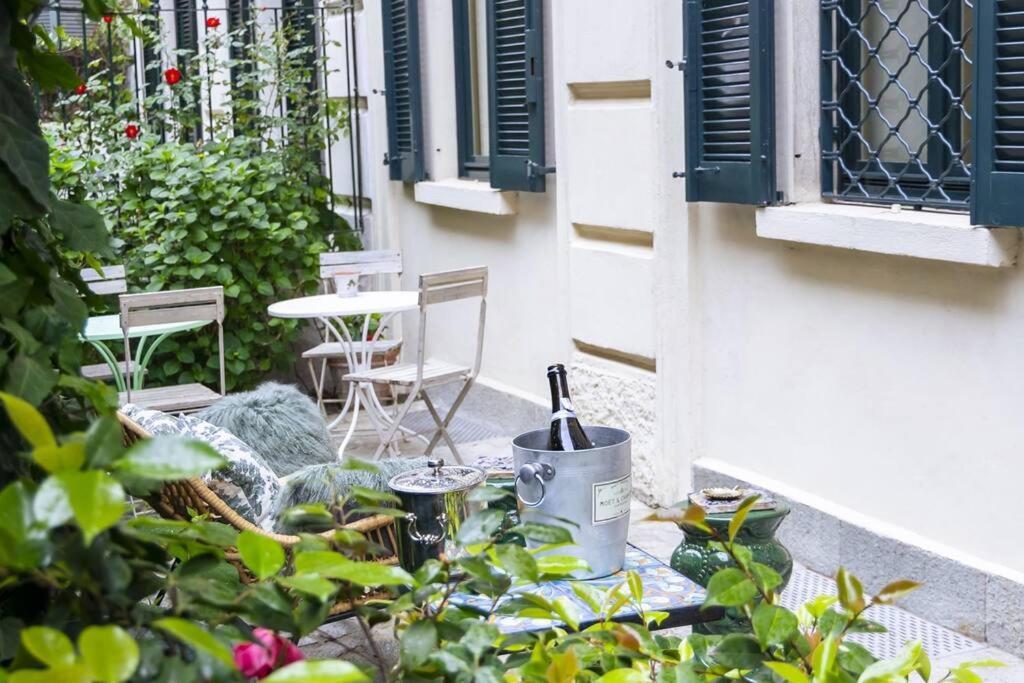 Luxury Bohemian Suite With Private Garden In Milán Exterior foto