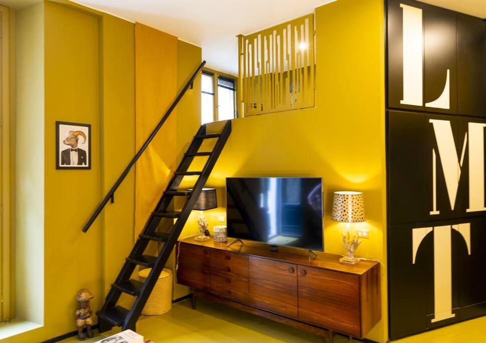 Luxury Bohemian Suite With Private Garden In Milán Exterior foto