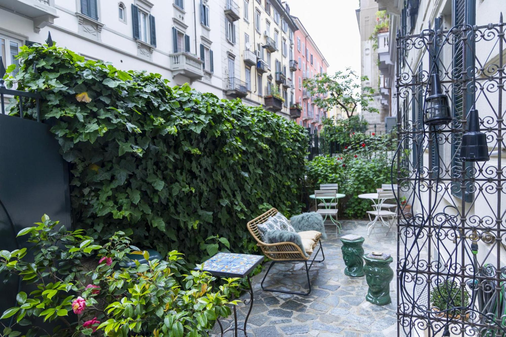 Luxury Bohemian Suite With Private Garden In Milán Exterior foto